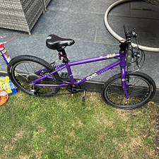 Frog 55 Purple Unisex Kids Bike 22 inch wheels 8-Speed (has flat front tyre)