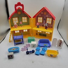 Peppa Pig's Deluxe House Playset dollhouse  Accessories