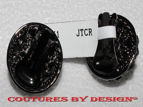Pendientes de clip con botón cristales de Swarovski negros de punto St John nuevos con etiquetas $130. - Imagen 2 de 3