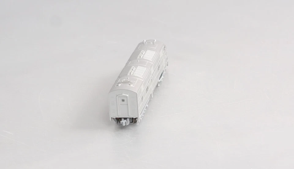 Kato 106-090 N CB&Q EMD E5A Diesel & Silver Streak Zephyr Passenger Set - Image 4 of 4