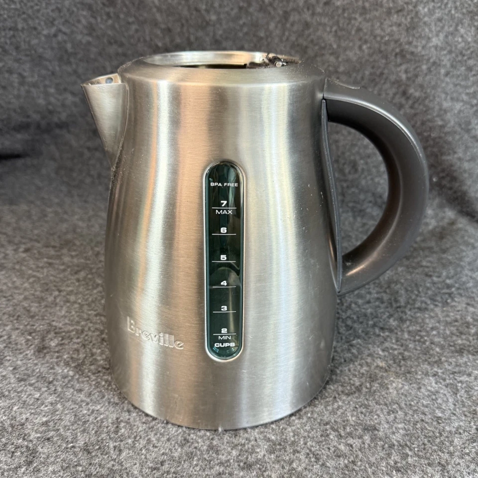 Hervidor de agua Breville BKE720 ¡solo funciona! repuestos y reparación Foto 2 de 4