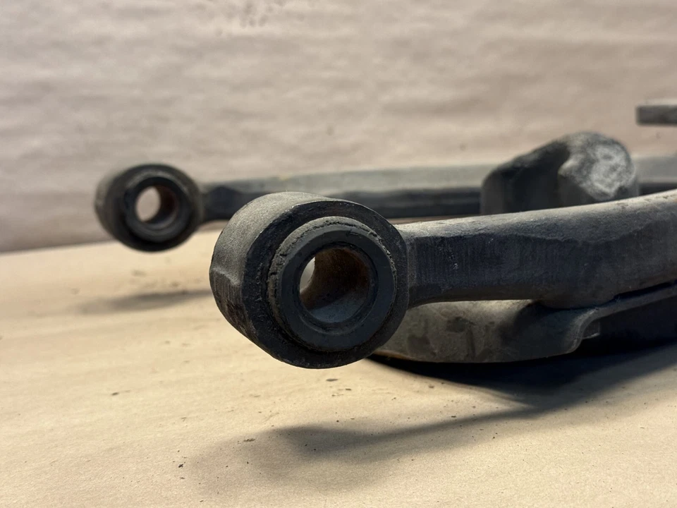 Suspensión delantera inferior derecha Wishbone C41314 OEM Jaguar XJS XJ12 XJ6 original Foto 3 de 4