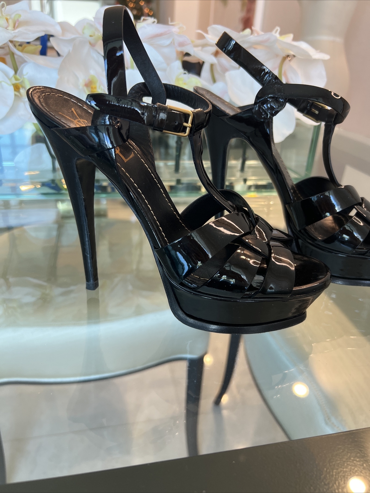 Sandali con plateau Saint Laurent Tribute neri in pelle verniciata 105 mm taglia 39 US 9