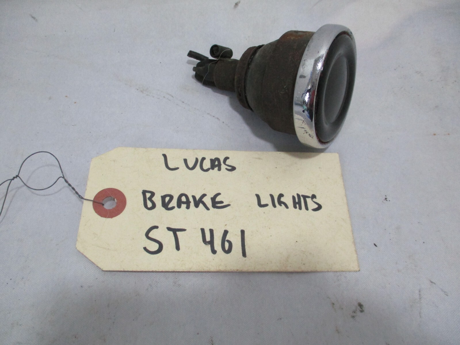 Tail light housing Rolls-Royce Silver Dawn, Bentley Mark VI and R-Type