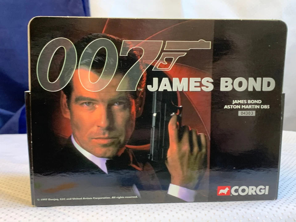 Corgi James Bond Aston Martin DB5 1999 modelo de vehículo a escala diecast en caja Foto 3 de 4