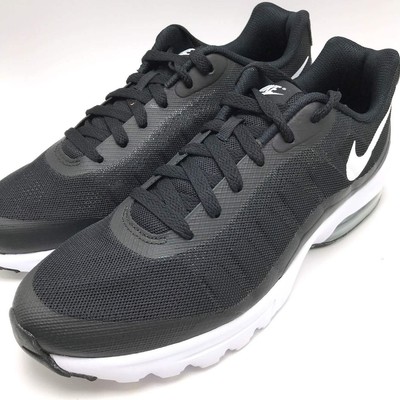 nike invigor black and white