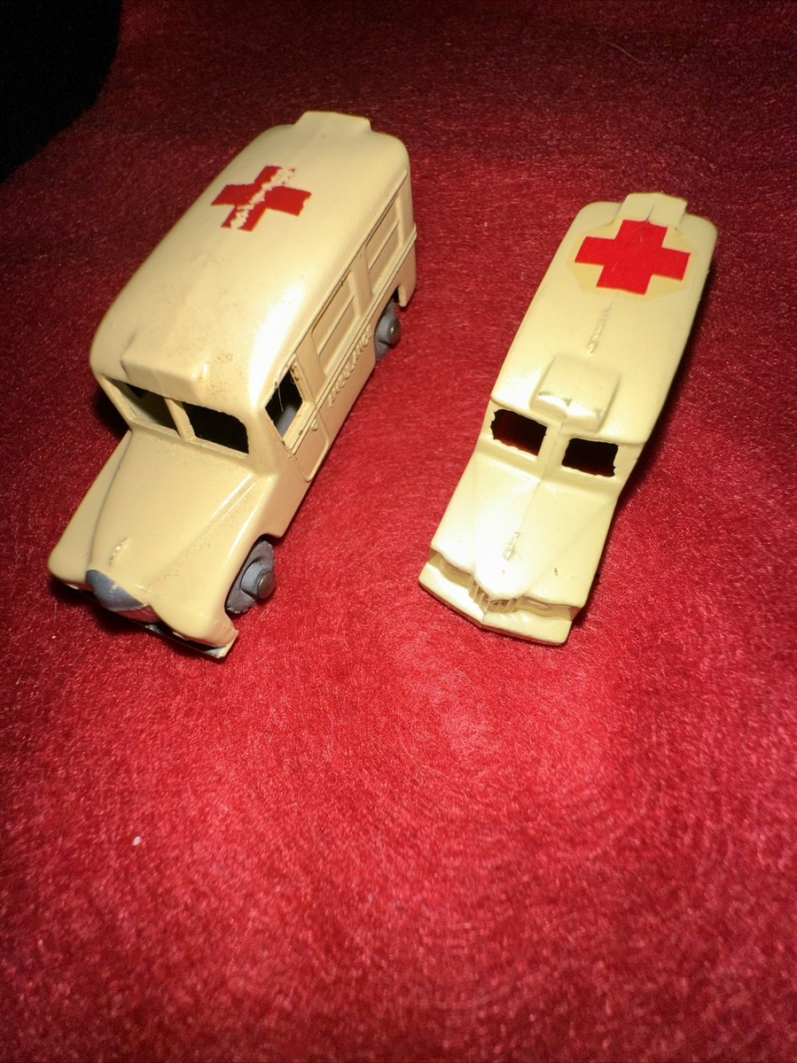 マッチボックス　レズニー　No.14 エッソ 救急車（アンビャランス） マッチボックス レズニー No.14 エッソ 救急車（アンビャランス