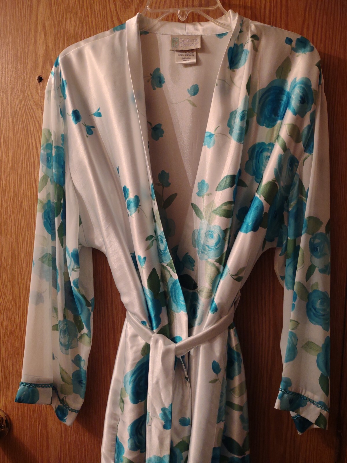 California Dynasty Flower Silky Robe Size Medium Gem