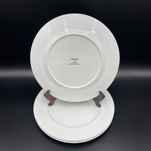 NEW Mikasa TATE Dinner Plates White 10.5 inch Bone China Set Of 4 - Picture 4 of 6