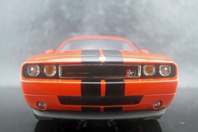ACME GUYCAST Collectible PYE 2010 Dodge Challenger R/T HURST Stage I Orange 1:18