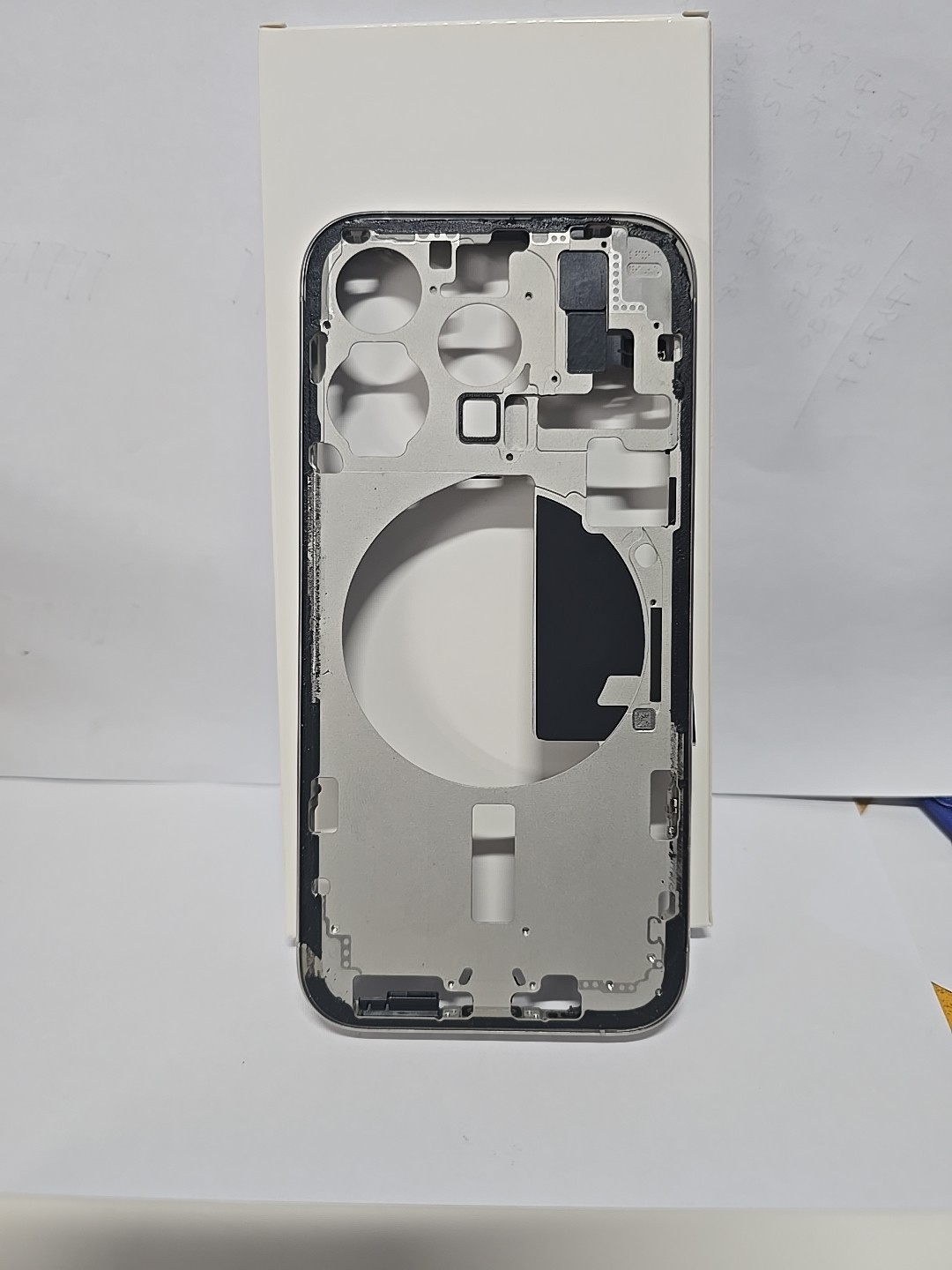 💯 Originale iPhone 15 Pro - Custodia Mid Frame Chassis Originale - Grado A Bianco