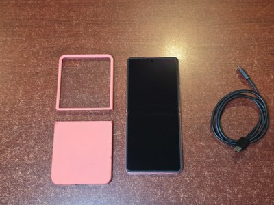 MINT Samsung Galaxy Z Flip 7 SM-F766U1 - 256GB - Coralred (Unlocked)
