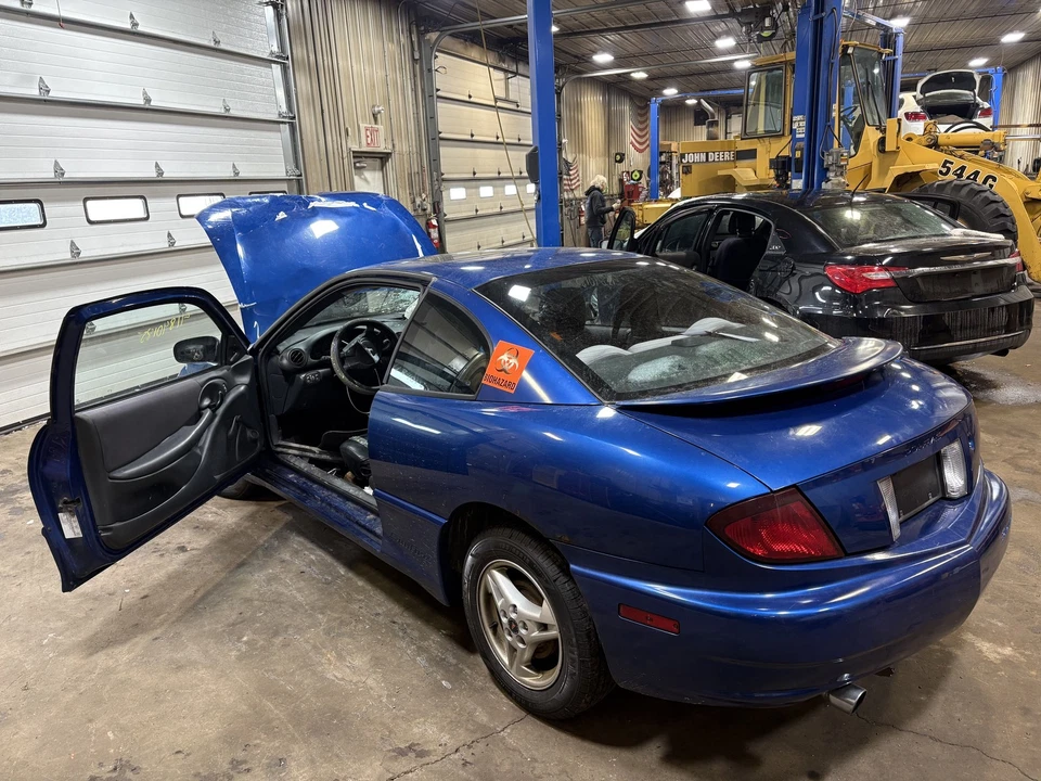 Trunk/decklid/hatch/tailgate PONTIAC SUNFIRE 95 96 97 98 99 00 01 02 03 04 05 Foto 2 de 3