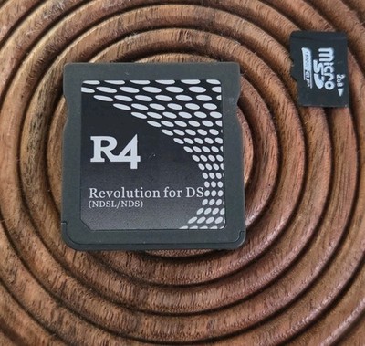 R4 Revolution for DS NDSL/NDS + 2G Micro SD Karte Backup Player Nintendo DS  
