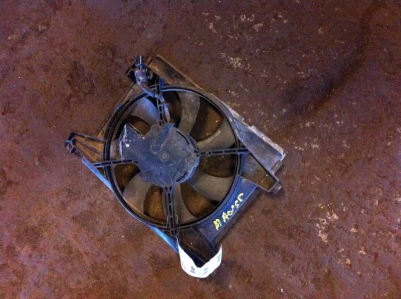 01-06 Hyundai Elantra Ventilador Radiador Motor Ventilador Conjunto Condensador Foto 4 de 4