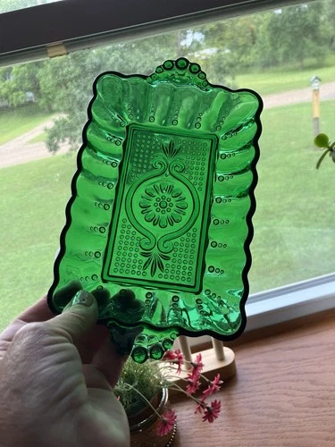 Vintage Anchor Hocking Forest Green Oyster & Pearl Dresser Tray Relish Dish