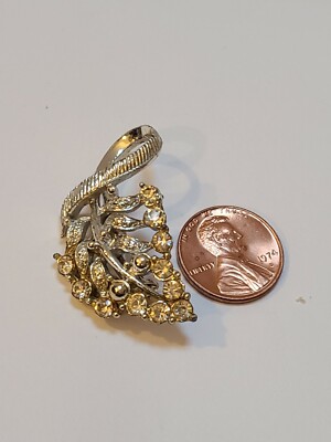 grape leaf pendant and pin/brooch open loop and hinged closure!!  bbus-1