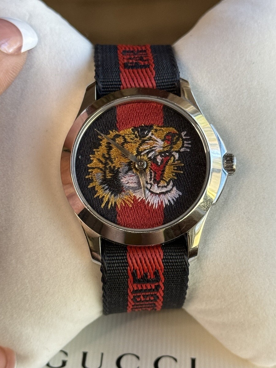 GUCCI時計 Gucci YA136215 Dive 45MM Men's Tiger Embroidered Dial Red