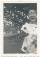 PRETTY CAMERA WOMAN in BLURRY SMILE MOTION vtg 1950's ABSTRACT photo