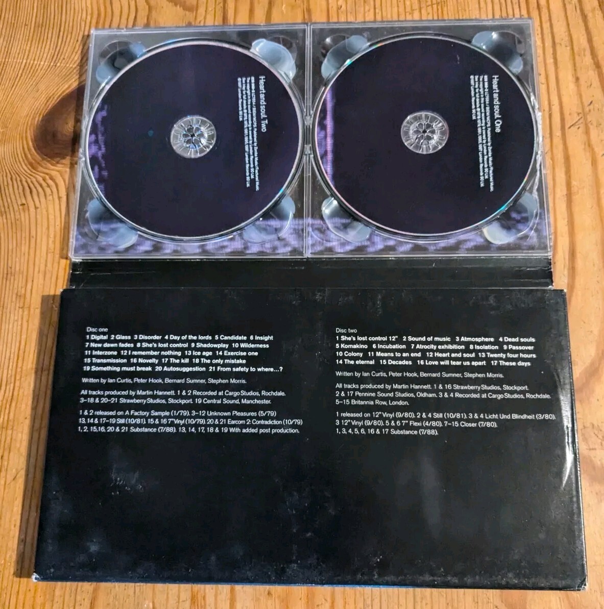 【輸入盤】Heart and Soul Joy Division 4枚組CD Joy Division - Heart & Soul - Amazon.com Music