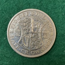 1928  King George V Half-Crown 0.500 Sterling Silver Coin