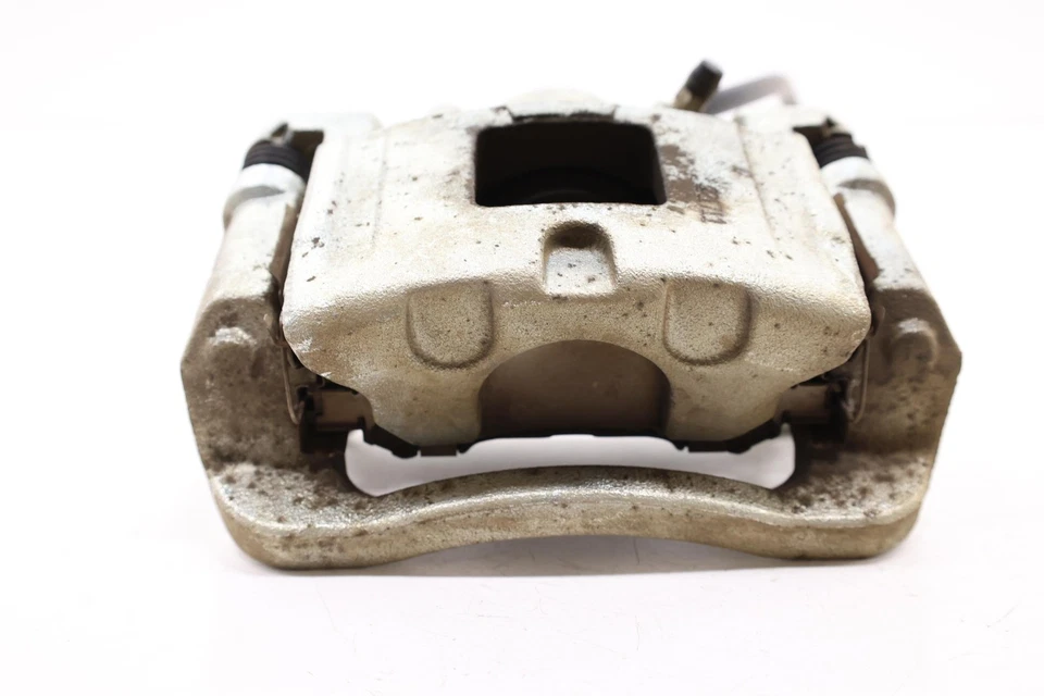 2017 - 2024 NISSAN TITAN REAR RIGHT PASSENGER SIDE DISC BRAKE CALIPER OEM - Image 2 of 4