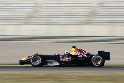 Formula One Testing 2006 David Coulthard Red Bull Racing RB2 Action Old Photo 4
