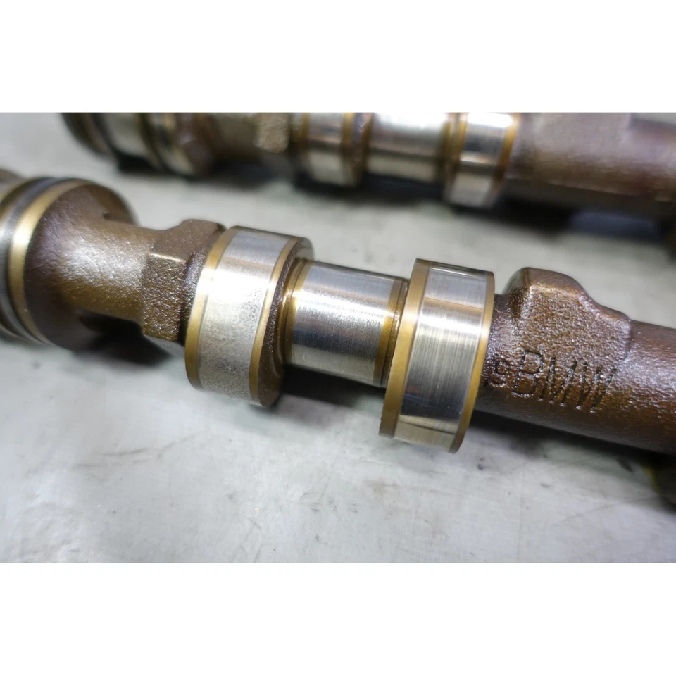 04-10 BMW E60 E63 550i 650i N62 N62N Bank 1 Intake Exhaust Camshaft Pair OEM - Imagem 3 de 4