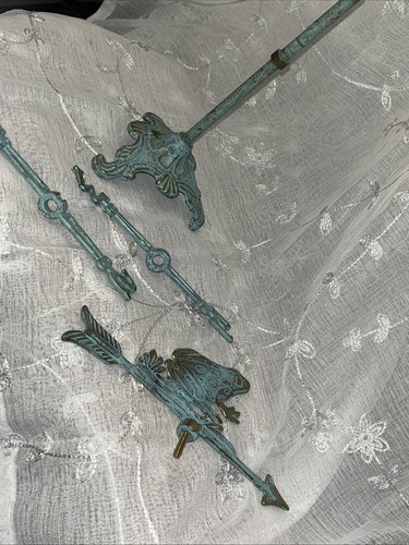 Vintage Style Brass Frog Toad “Antiqued” Patina Desktop Weathervane On Stand - Picture 6 of 8