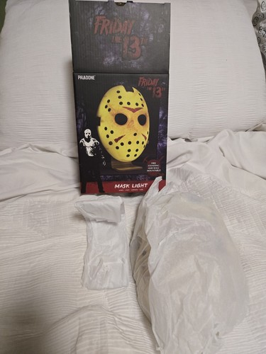 Paladone Friday The 13th Jason Voorhees Mask Light Lamp Halloween Licensed - Picture 7 of 12