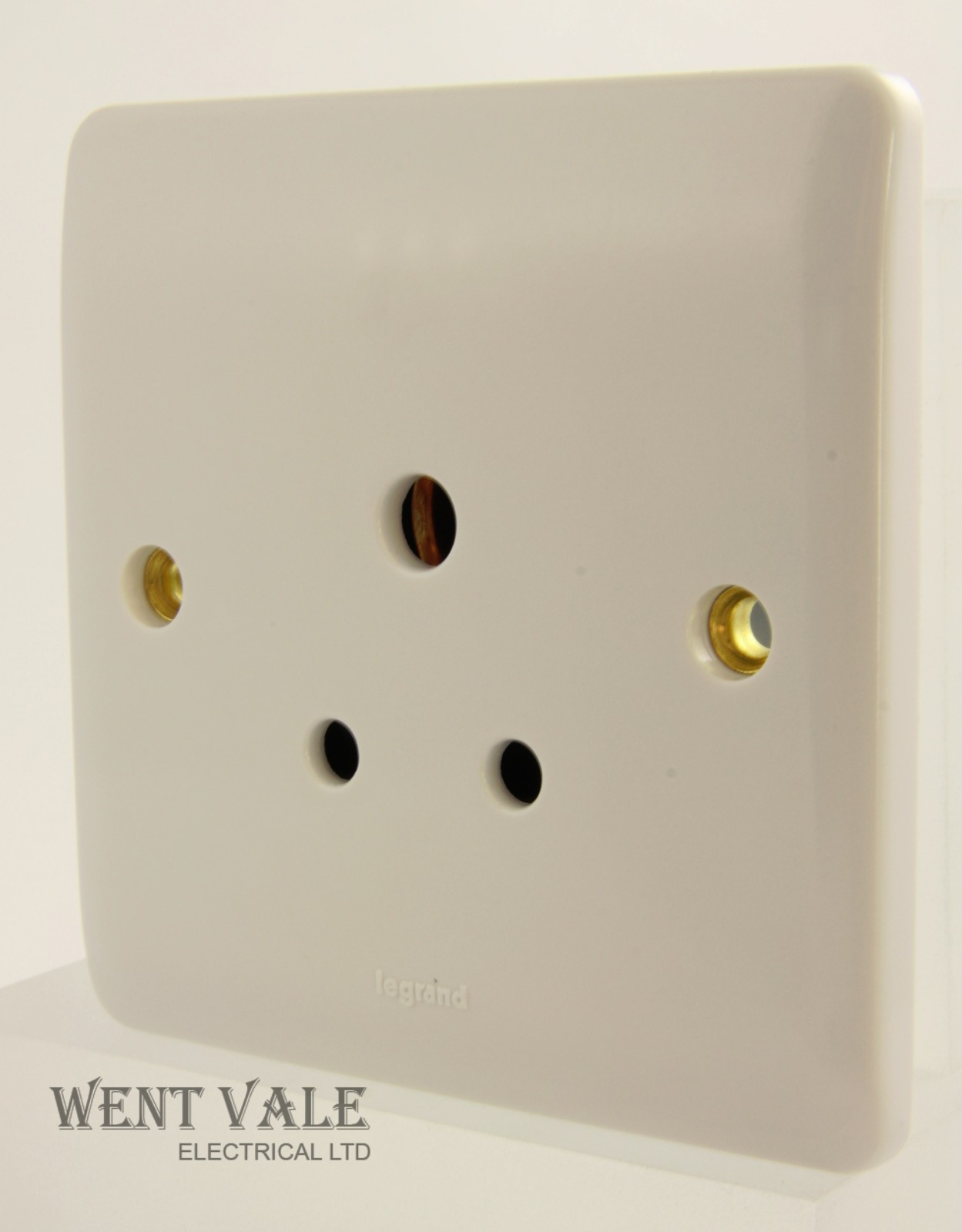 Legrand Synergy 7300 68 - White Moulded - 5a Round Pin Shuttered Socket New