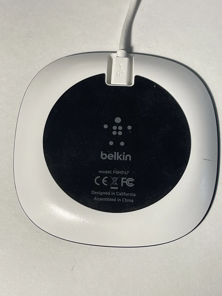 Almohadilla de carga inalámbrica automática Belkin F8M747 negra (probada) con cable Foto 2 de 4
