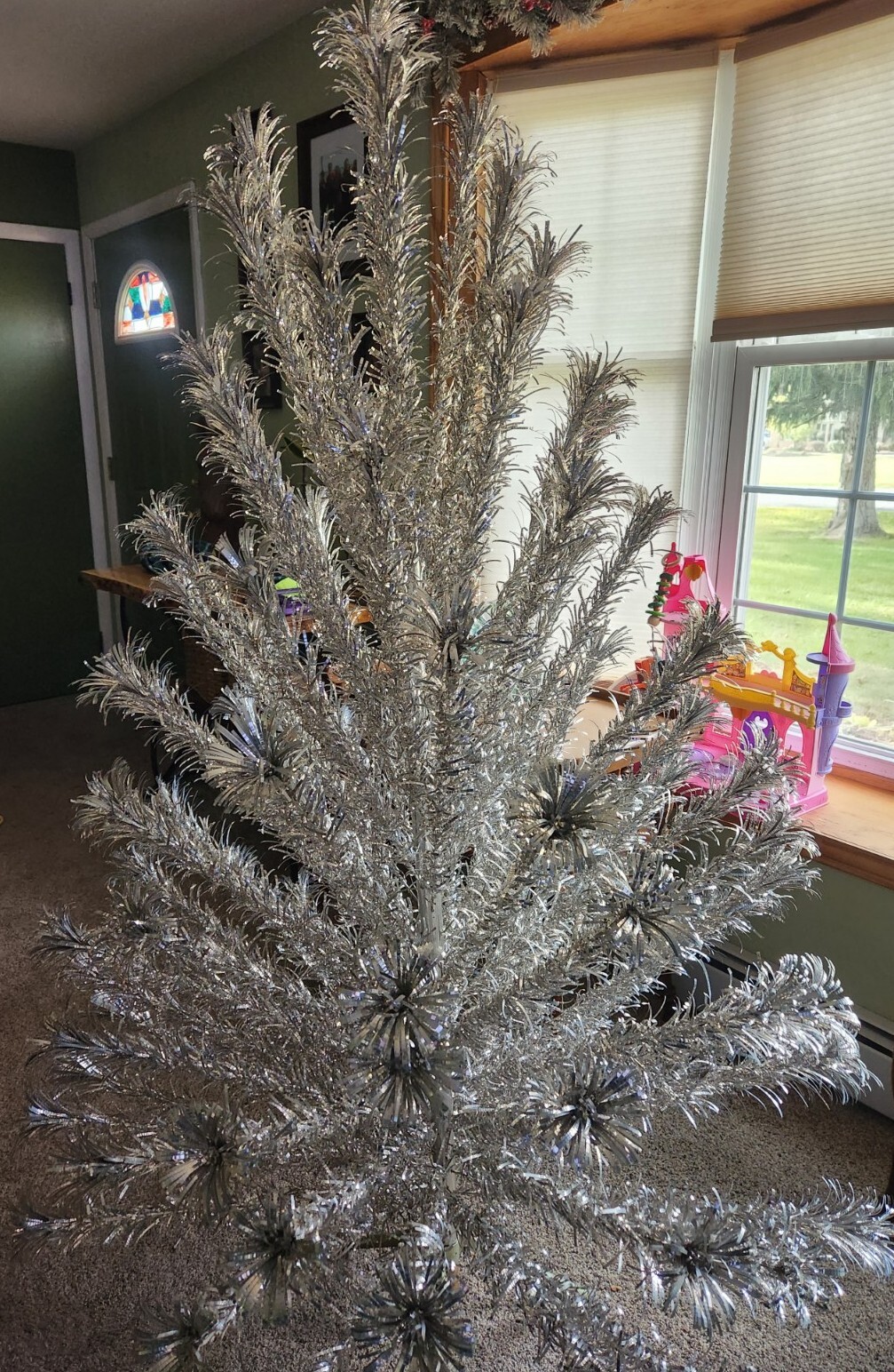 Vintage Evergleam 6 Ft Tall Deluxe 94 Branch Stainless Aluminum Christmas Tree eBay