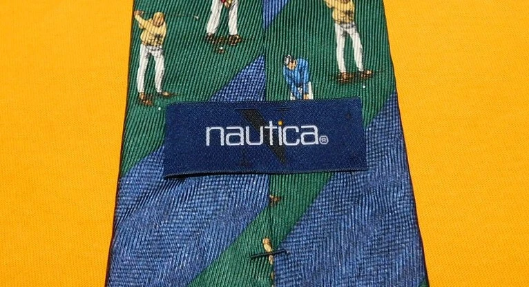 МУЖСКАЯ NAUTICA СДЕЛАНО В США СИНИЙ/ЗЕЛЕНЫЙ/ЖЕЛТЫЙ ГОЛЬФ МОТИВ ГАЛСТУК - ДИЗАЙНЕРСКИЕ ГАЛСТУКИ - Изображение 3 из 3