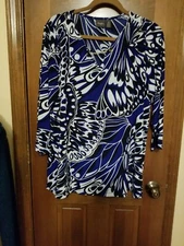 Chicos Travelers Knit Top/multiple Colors of Blue with chain detail on neck. EUC