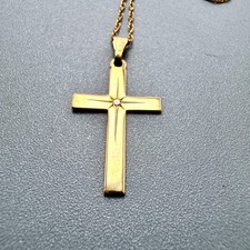 14K Yellow Gold 18" Necklace with Cross .01 Diamond 1.5 grams