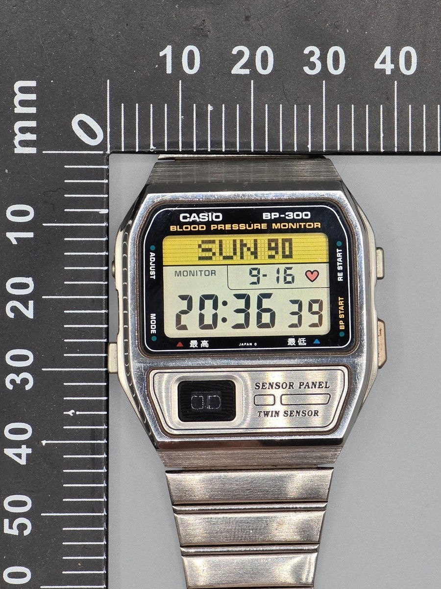 可動品【CASIO/カシオ】BP-300 血圧計付き腕時計 デジタル 測定