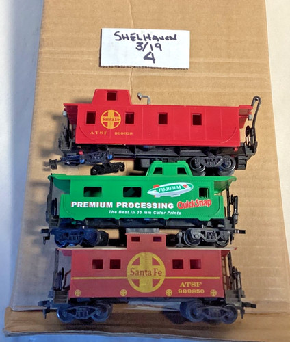 3 Bachmann Life-Like HO Begleitwagen Konvolut Fuji Film Santa Fe 999850 Santa Fe 999850 | Zustand: Used