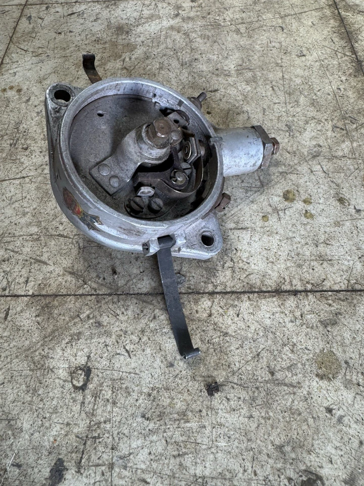 DE COLECCIÓN FORD FLATHEAD 6 V8 CANGREJO DELANTERO DISTRIBUIDOR DOBLE PUNTO 1947 Foto 4 de 4