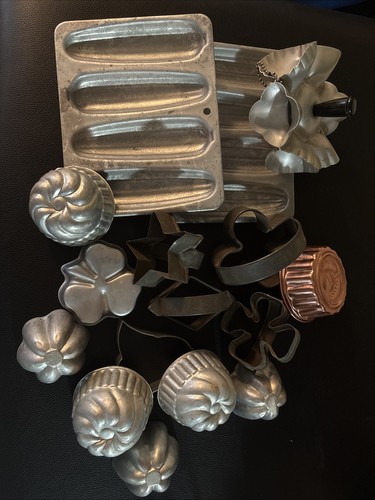 16 Pieces Vintage Collectible Kitchen Baking Items Bundle
