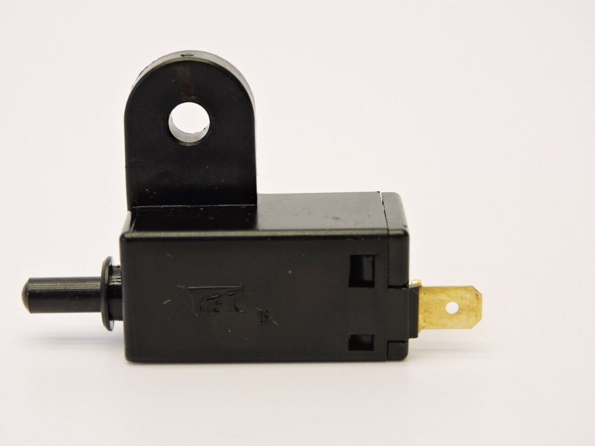 Honda 35120-Z1L-J21 Shut Off Kill Stop Switch GCV160 GCV190 Honda 35120-Z1L-J21 Shut Off Kill Stop Switch GCV160 GCV190