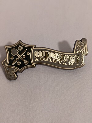 Wizarding Trunk Harry Potter Groundskeeper Assistant Pin Keeper Of The Keys Box