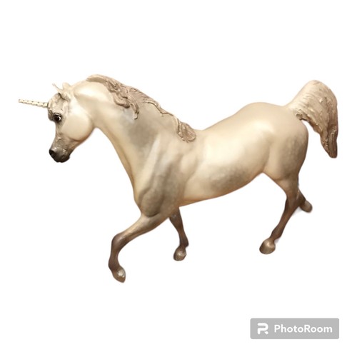 Breyer My Favorite Horse 1413 Mystical Unicorn Pearl Grey Black Beauty