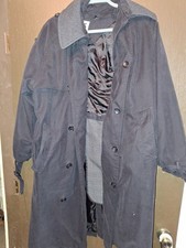 Vintage London Fog Trenchcoat circa 1999 Superb condition, all buttons/clasps