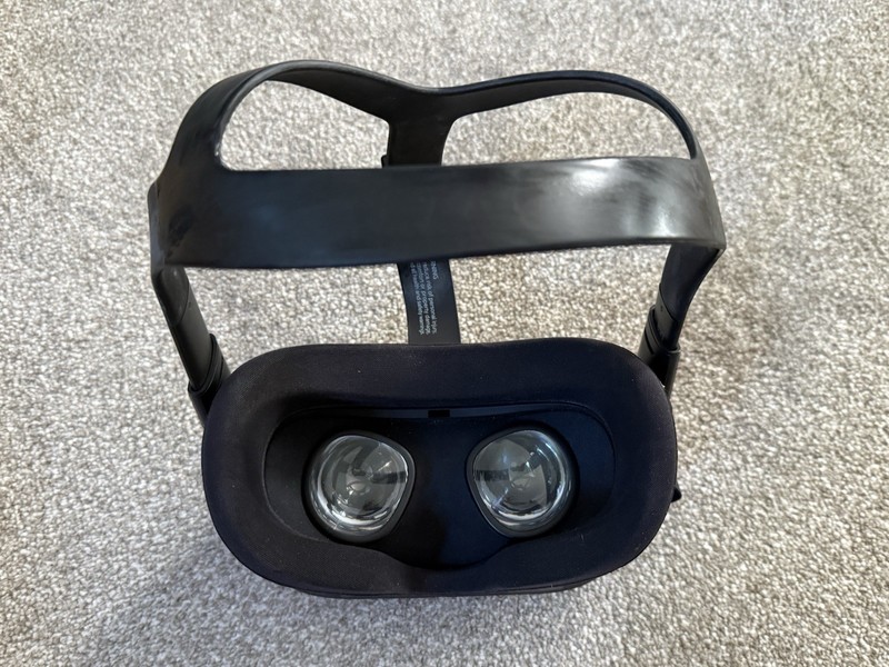 Oculus Quest 1st Generation All-in-One VR Gaming Headset Black, 64GB, Wi-Fi