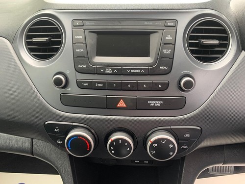 HYUNDAI I10 1.2 SE Hatchback 5dr Petrol Auto Euro 6 (87 ps.) 2017 - Picture 20 of 24