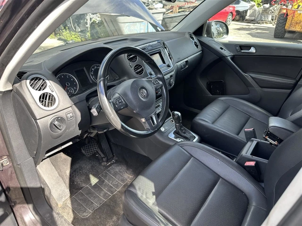 Driver Front Seat Leatherette V-tex Manual Fits 09-17 TIGUAN 1350035 - Image 2 of 4