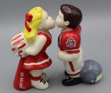 Ohio State Buckeyes Football Game Kissing Salt Pepper Shakers Ceramic--Go Bucks!