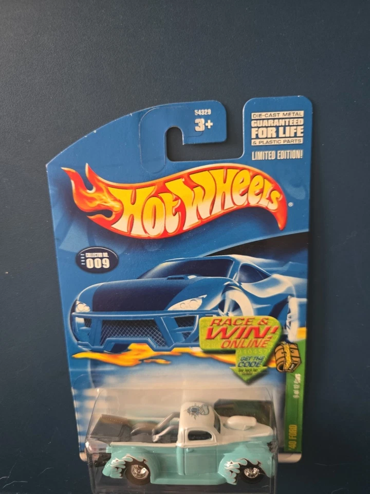 Camioneta Ford Treasure Hunt '40 2002 Hot Wheels #009 pilotos reales nueva Foto 4 de 4