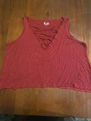 Life Elsewhere Tank Top- M